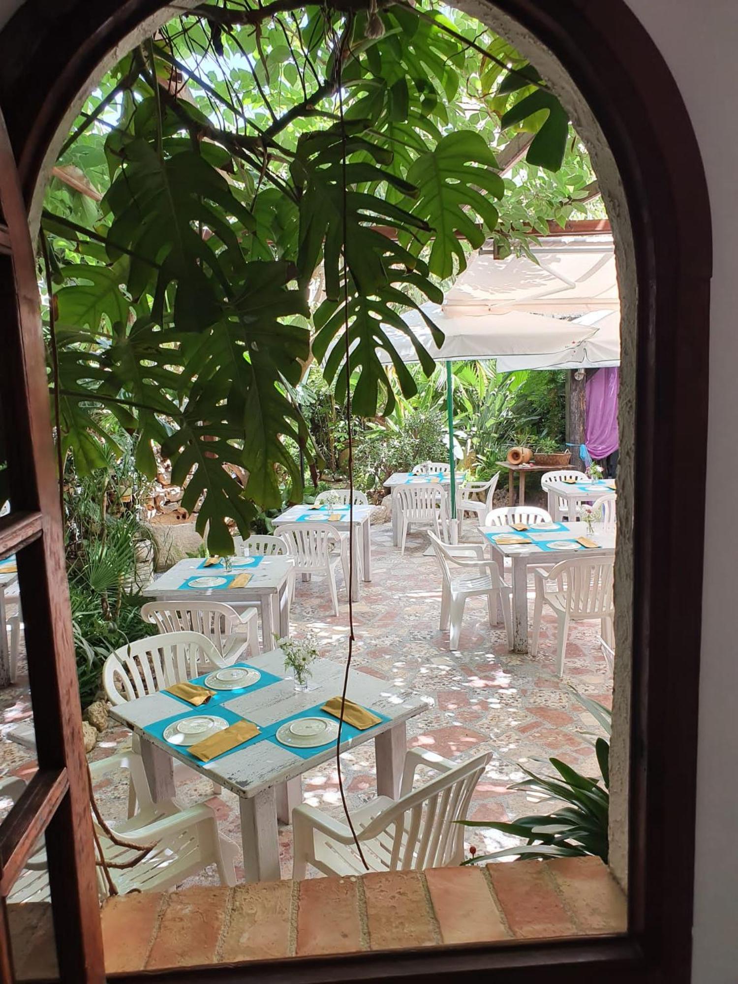 Hostal Mi Campana Denia Bagian luar foto