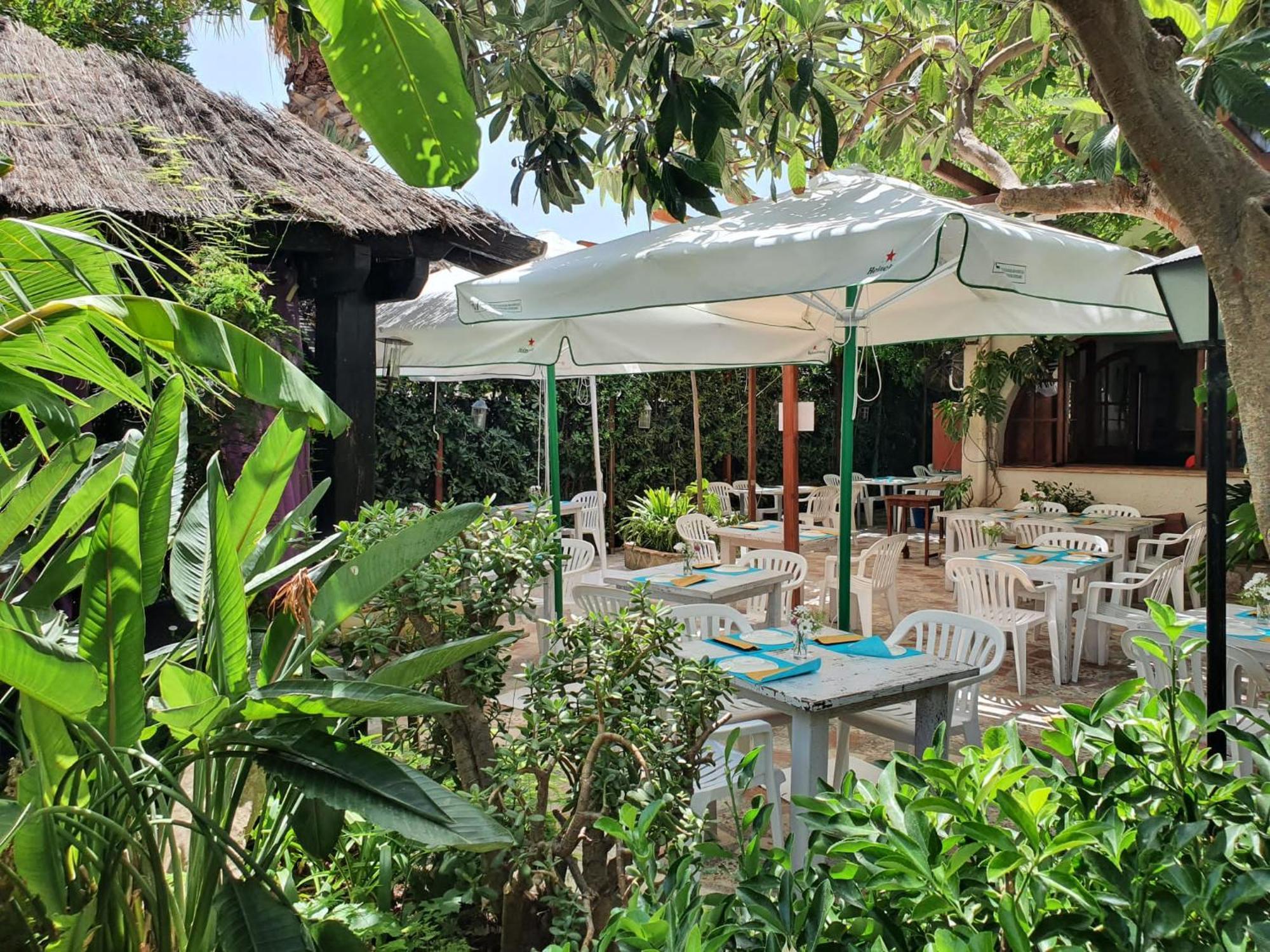 Hostal Mi Campana Denia Bagian luar foto