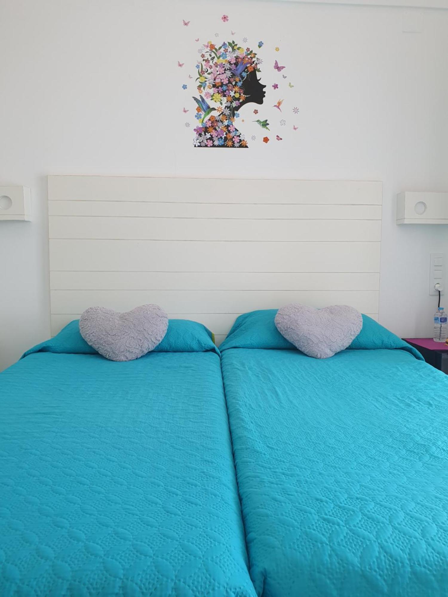 Hostal Mi Campana Denia Bagian luar foto