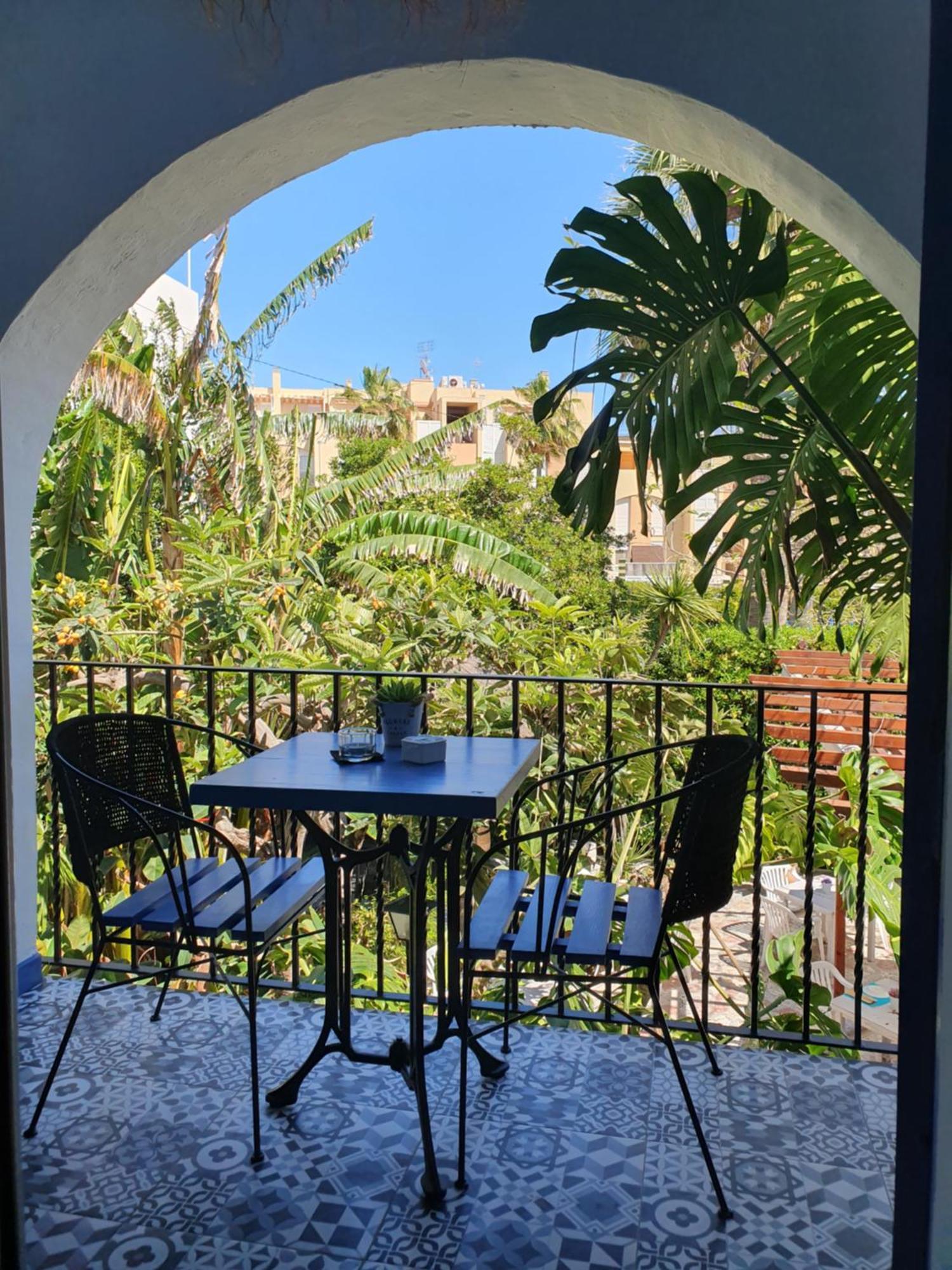 Hostal Mi Campana Denia Bagian luar foto