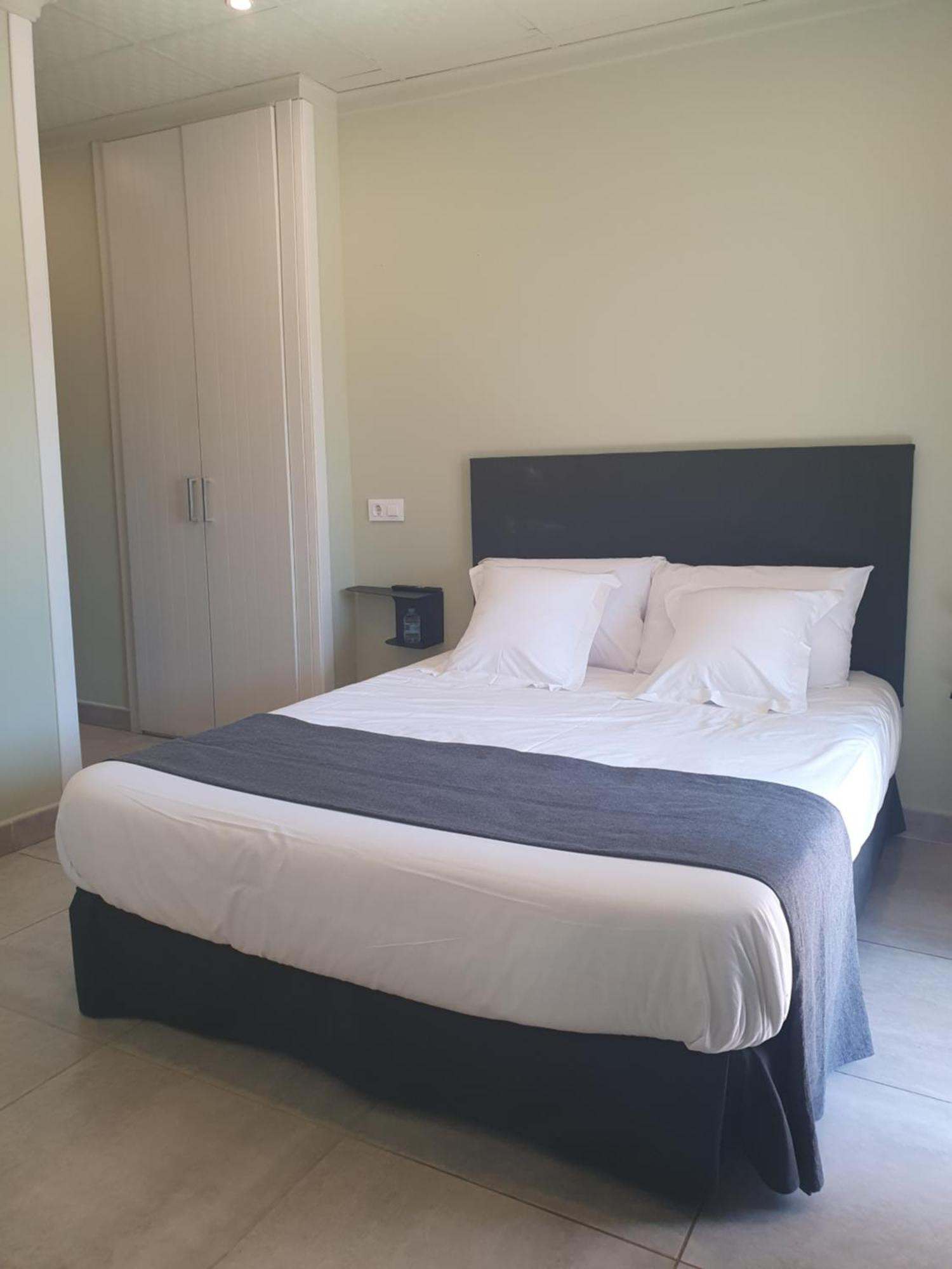 Hostal Mi Campana Denia Bagian luar foto